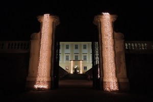 02042_2016-12-10_SCHLOSSHOF_CoolpixS8200IMG2063_Adventmarkt_schloss